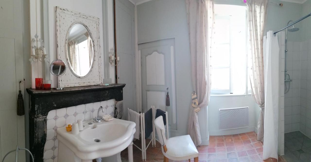 Le Tabellion Bed and Breakfast Noyers-sur-Serein Εξωτερικό φωτογραφία